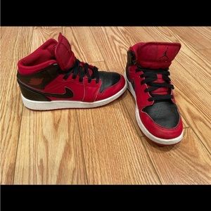 Jordan 1 Mid Reverse Bred
